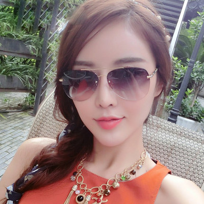 Ochelari de soare de damă în două culori - stil retro