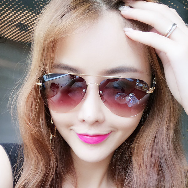 Ochelari de soare de damă în două culori - stil retro