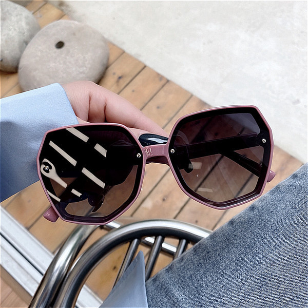 Polarizētas ultravioletās sieviešu brilles