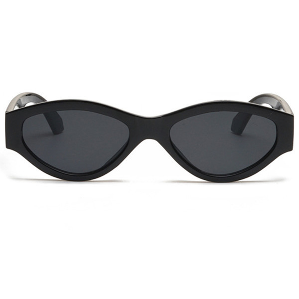 Γυναικεία γυαλιά ηλίου με φαρδύ πλαίσιο