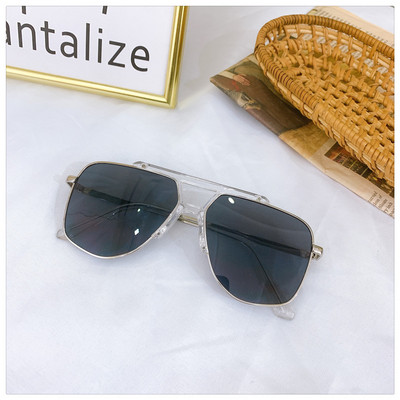 Μοντέρνα αντρικά γυαλιά σε διάφορα χρώματα