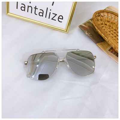 Μοντέρνα αντρικά γυαλιά σε διάφορα χρώματα