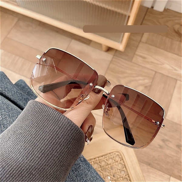 Γυναικεία τετράγωνα γυαλιά