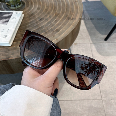 Ženske sunčane naočale sa debelim okvirom