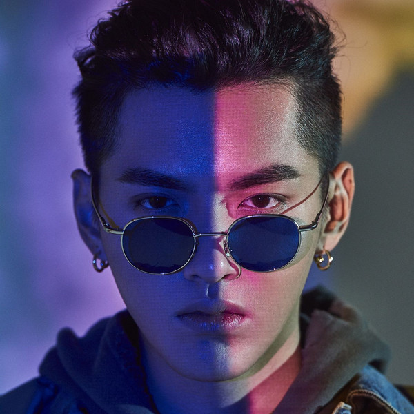 Κομψά γυαλιά για άνδρες και γυναίκες σε στρογγυλό σχήμα με λεπτό πλαίσιο