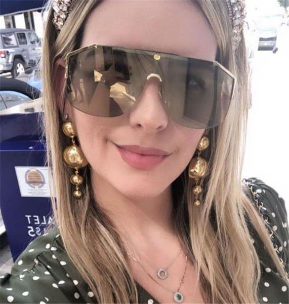 Μοντέρνος τύπος μάσκας γυαλιών ηλίου