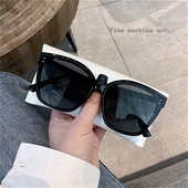 Γυναικεία γυαλιά απλό μοντέλο με τετράγωνο σχήμα