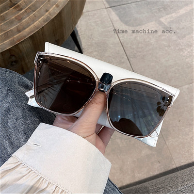 Γυναικεία γυαλιά απλό μοντέλο με τετράγωνο σχήμα