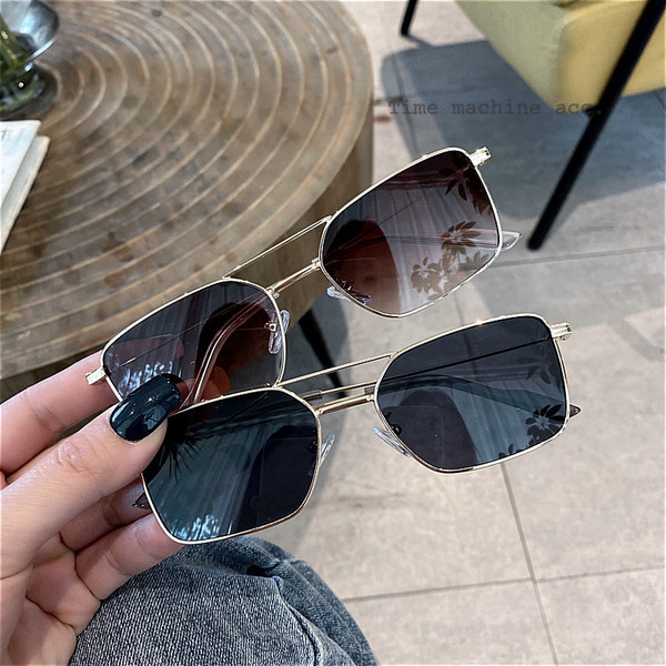 Novi model ženskih sunčanih naočala