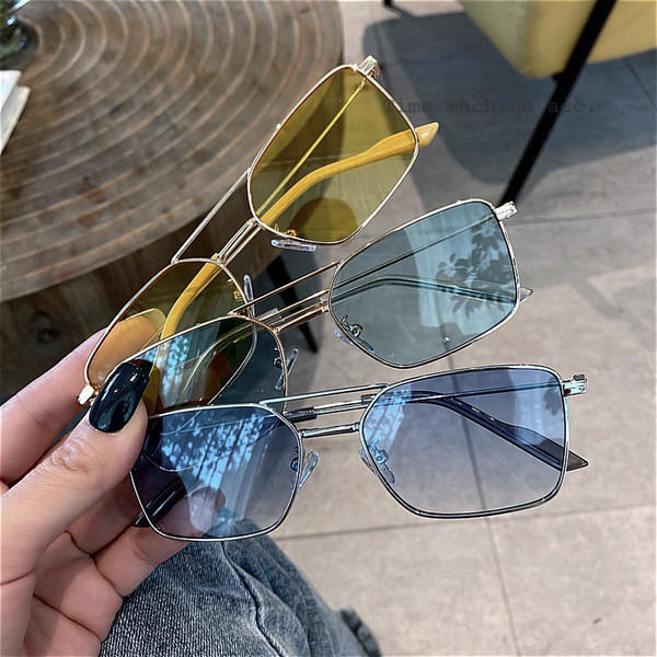 Novi model ženskih sunčanih naočala