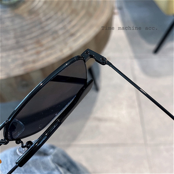 Novi model ženskih sunčanih naočala