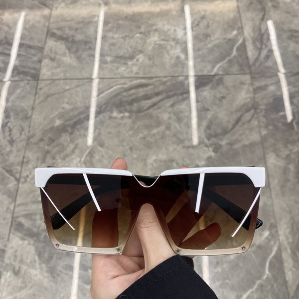 Γυναικεία γυαλιά σε τετράγωνο σχήμα - διάφορα χρώματα