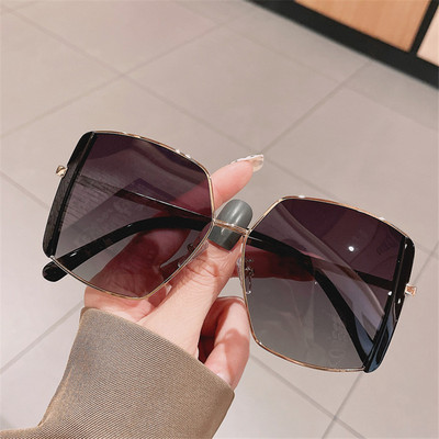 Модерни квадратни очила-за жени