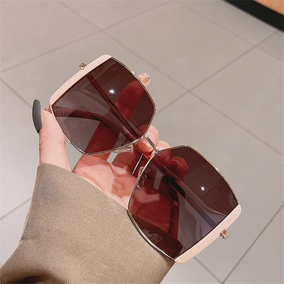 Модерни квадратни очила-за жени