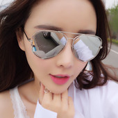 Σύγχρονα γυναικεία γυαλιά με μεταλλικό σκελετό - κατάλληλο για οδήγηση