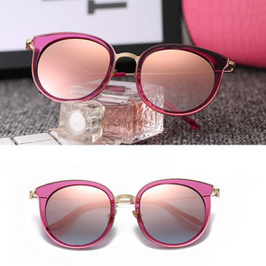 Σύγχρονα γυναικεία γυαλιά - σε διάφορα χρώματα