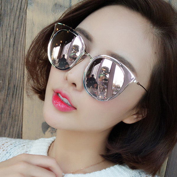 Σύγχρονα γυναικεία γυαλιά - σε διάφορα χρώματα