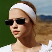 Σύγχρονα γυναικεία γυαλιά σε ορθογώνιο σχήμα