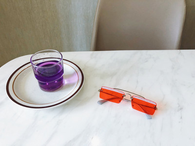 Σύγχρονα γυναικεία γυαλιά σε ορθογώνιο σχήμα