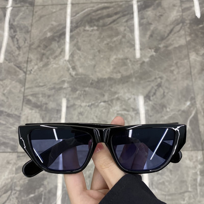 Γυναικεία γυαλιά ηλίου σε ρετρό στιλ - διάφορα χρώματα