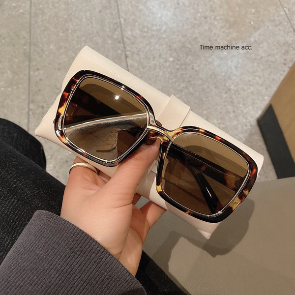 Γυναικεία γυαλιά ηλίου κλασικά