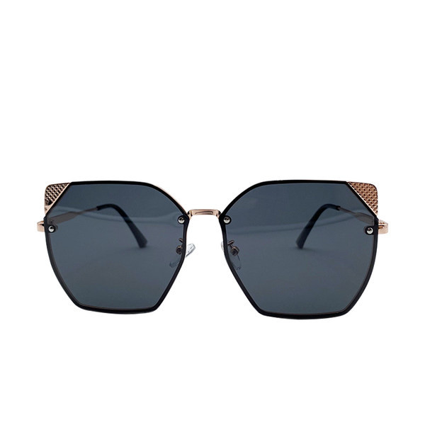 Γυναικεία γυαλιά με λεπτό σκελετό και μεταλλικές διακοσμητικές πέτρες