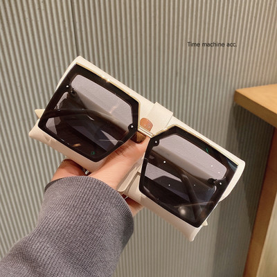 Стилни слънчеви очила с квадратна форма за жени