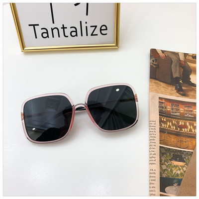 Μοντέρνα ανδρικά γυαλιά με χρωματιστό σκελετό