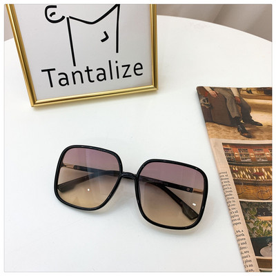 Μοντέρνα ανδρικά γυαλιά με χρωματιστό σκελετό