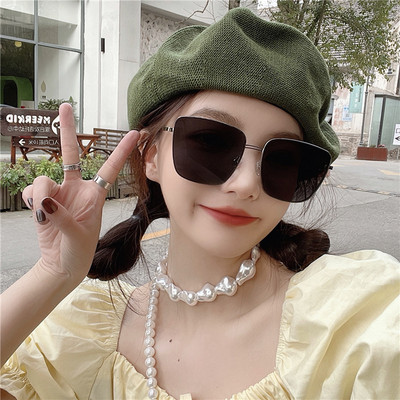 Σύγχρονα γυναικεία γυαλιά με προστασία UV