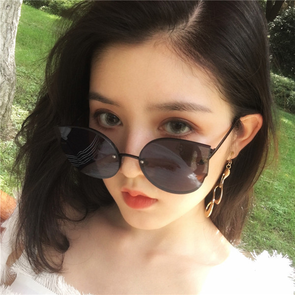 Γυναικεία ρετρό γυαλιά ηλίου με λεπτό σκελετό