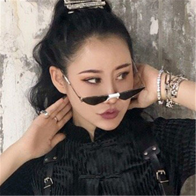 Aktuālās sieviešu trīsstūrveida saulesbrilles vīriešiem un sievietēm