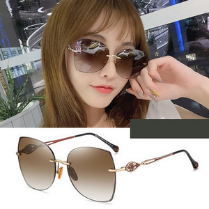 Μοντέρνα γυναικεία γυαλιά με τετράγωνο σχήμα - σε διάφορα χρώματα