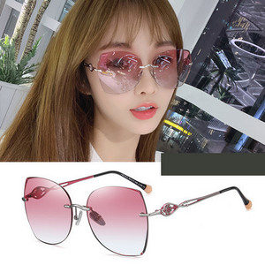 Μοντέρνα γυναικεία γυαλιά με τετράγωνο σχήμα - σε διάφορα χρώματα