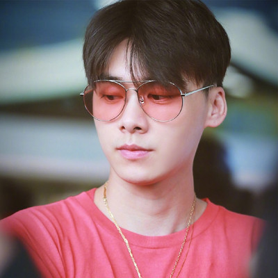 Μοντέρνα γυαλιά ηλίου σε στρογγυλό σχήμα και λεπτό πλαίσιο για άνδρες και γυναίκες