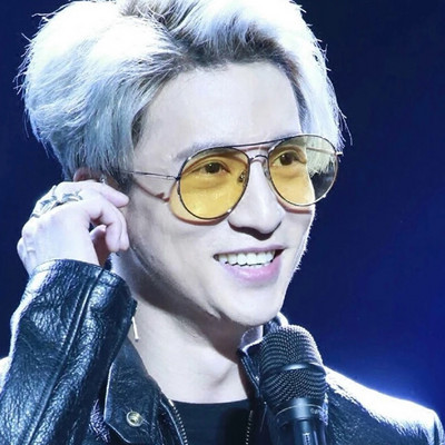 Μοντέρνα γυαλιά ηλίου σε στρογγυλό σχήμα και λεπτό πλαίσιο για άνδρες και γυναίκες