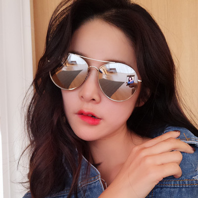 Μοντέρνα γυαλιά ηλίου σε στρογγυλό σχήμα και λεπτό πλαίσιο για άνδρες και γυναίκες