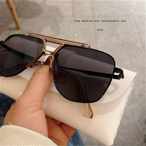 Sieviešu saulesbrilles ar spoguļa efektu