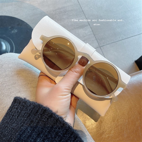 Jauns apaļo saulesbriļļu modelis