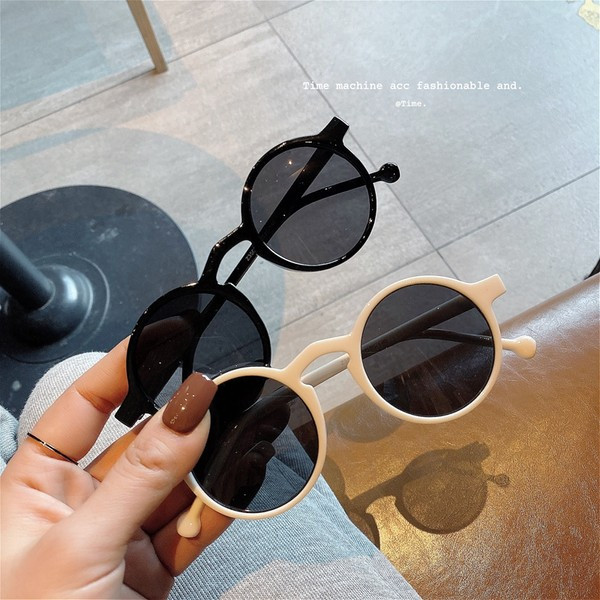 Jauns apaļo saulesbriļļu modelis