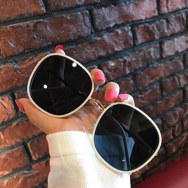 Γυναικεία στρογγυλά γυαλιά