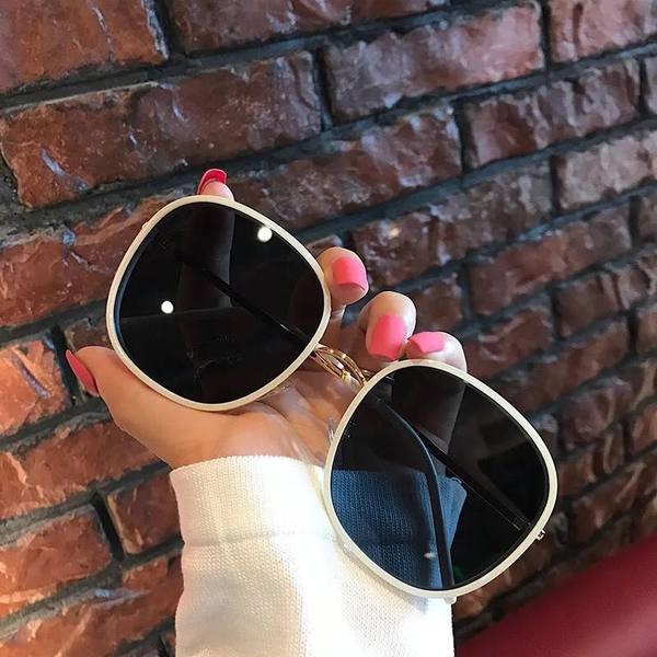 Γυναικεία στρογγυλά γυαλιά