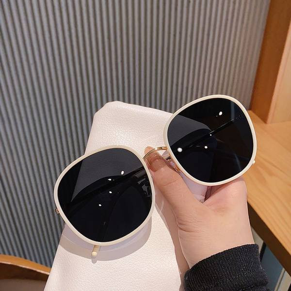 Γυναικεία στρογγυλά γυαλιά