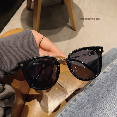 Γυναικεία γυαλιά με στρογγυλό σχήμα και μεταλλικό στοιχείο