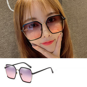 Jauns sieviešu saulesbriļļu modelis ar kvadrātveida formu - četras krāsas