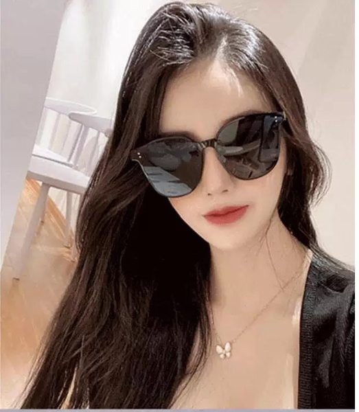 Novi model okruglih ženskih naočala