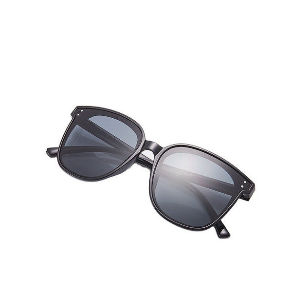 Novi model okruglih ženskih naočala