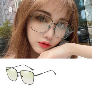 Sieviešu saulesbrilles ar UV aizsardzību trīs krāsās