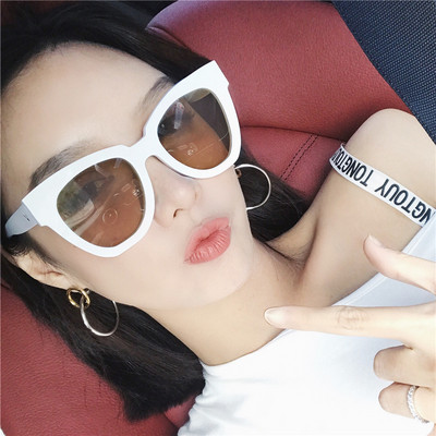 Γυναικεία μοντέρνα γυαλιά ηλίου τύπου μάτι γάτας