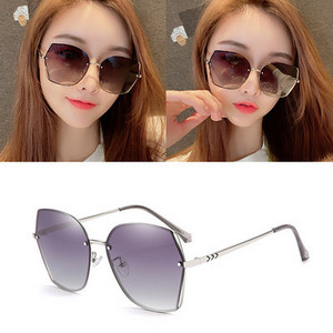 Дамски слънчеви очила с тънка рамка- в няколко цвята